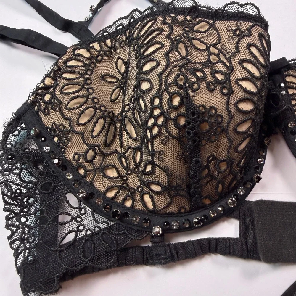 Victoria's Secret Gothic Glam Womens Rhinestone Studded Lace Cage Bra Black